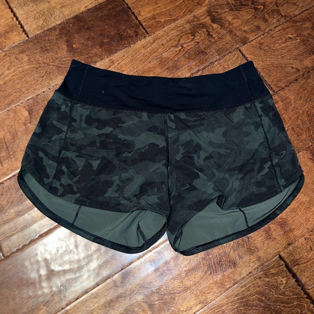 LULULEMON CAMO SPEED UP SHORTS